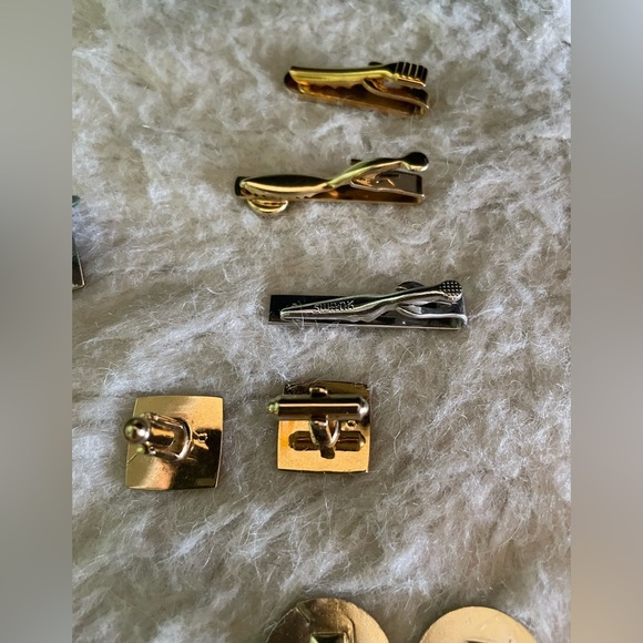 Elegant Gold and Silver Cufflinks and Tie Clip Collection - Picture 15 of 16